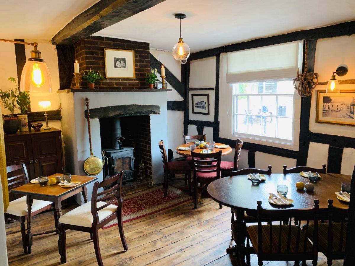 The Swan Inn Midhurst Exterior foto